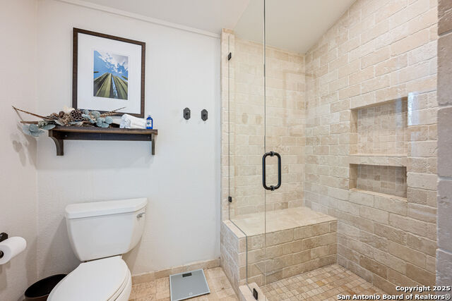 Image 18 of 43 For 46 Lewis