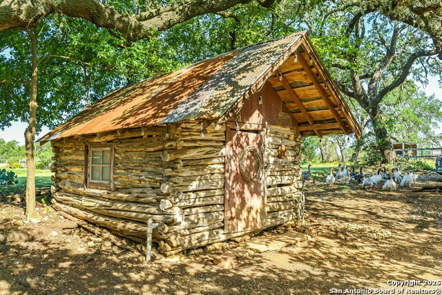 Image 21 of 43 For 46 Lewis