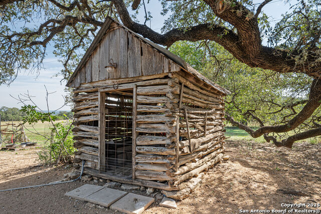 Image 31 of 43 For 46 Lewis