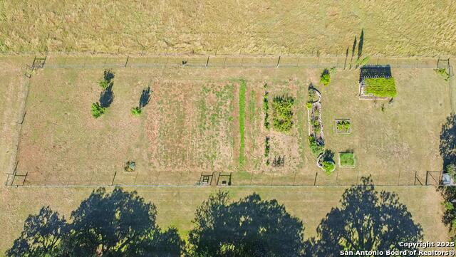 Image 32 of 43 For 46 Lewis