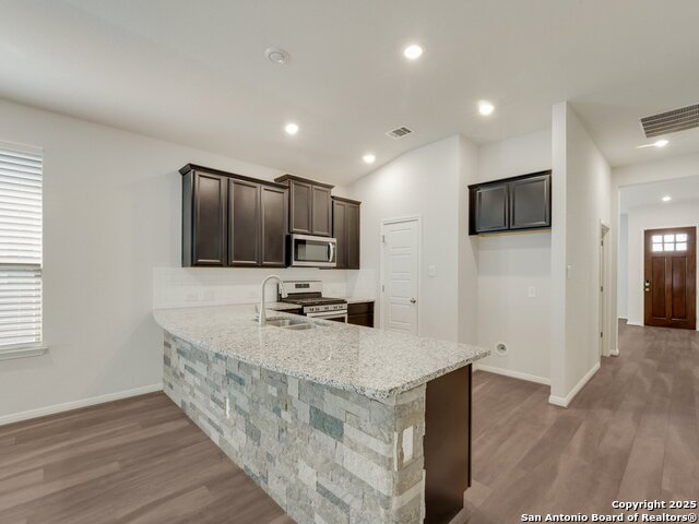 Image 5 of 18 For 4926 Drifter Oaks