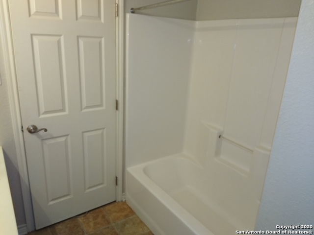 Image 25 of 34 For 112 Lone Oak  D102