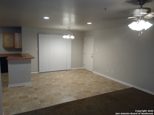 Image 8 of 34 For 112 Lone Oak  D102