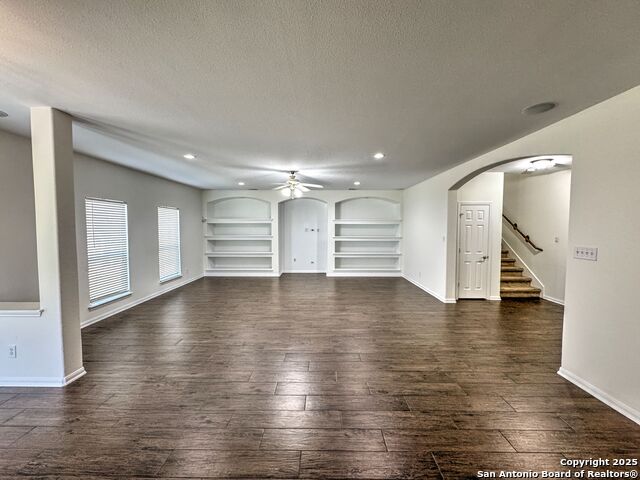 Listing photo id 12 for 8711 Sandia Circle