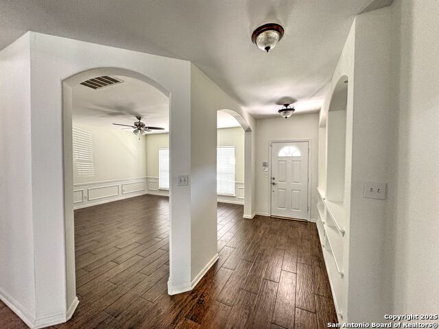 Listing photo id 0 for 8711 Sandia Circle