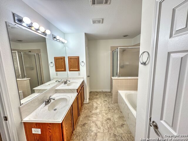Listing photo id 18 for 8711 Sandia Circle