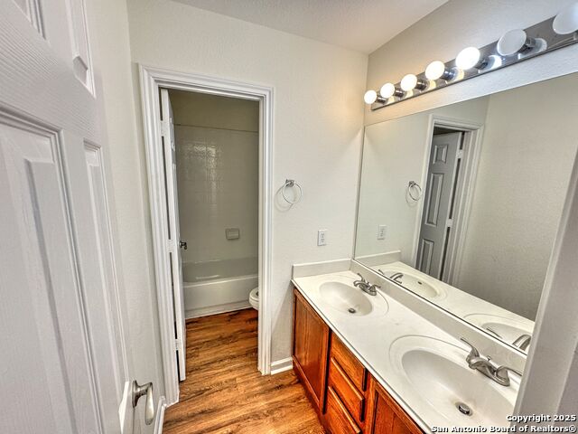 Listing photo id 20 for 8711 Sandia Circle