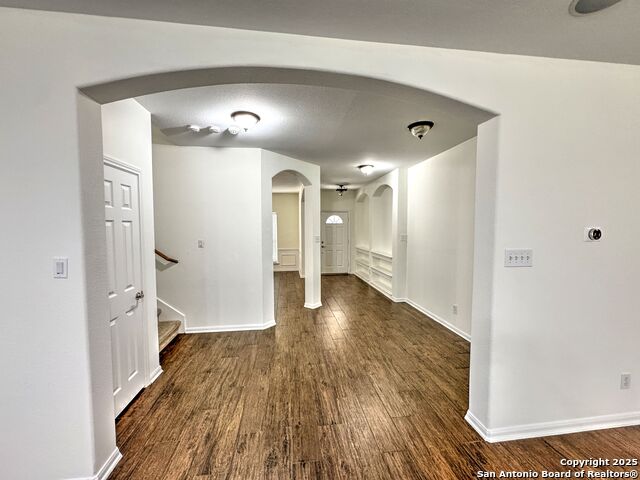 Listing photo id 1 for 8711 Sandia Circle