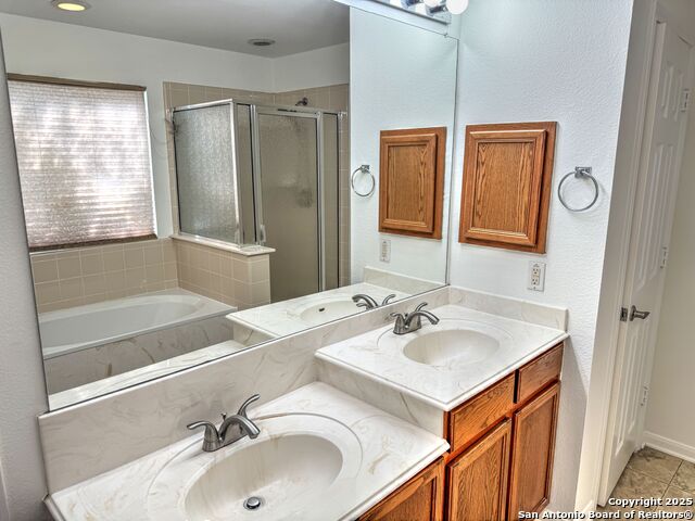 Listing photo id 30 for 8711 Sandia Circle