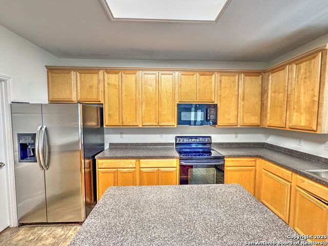 Listing photo id 3 for 8711 Sandia Circle