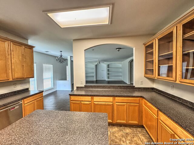 Listing photo id 5 for 8711 Sandia Circle