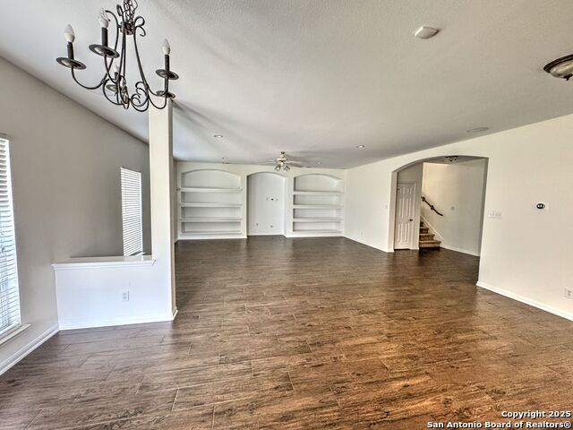 Listing photo id 6 for 8711 Sandia Circle