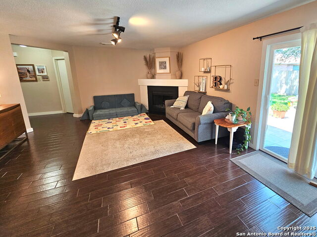 Image 14 of 22 For 6323 Regency Ct