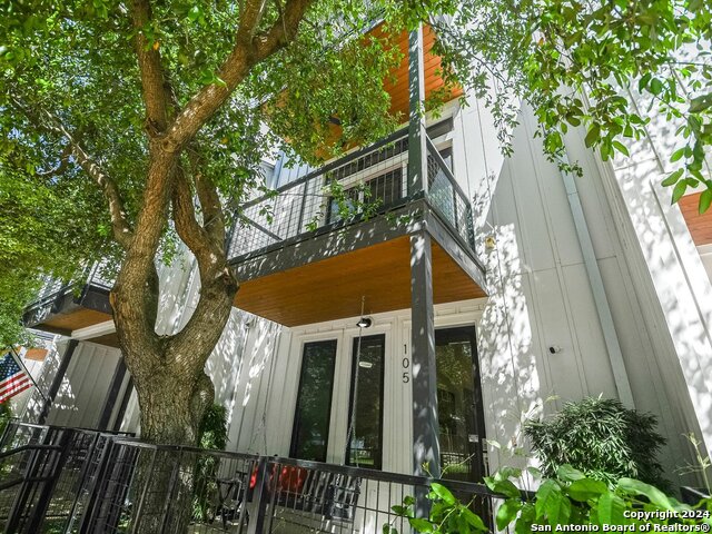 Image 12 of 25 For 1226 Presa St S 105