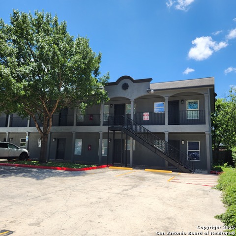Details for 1702 Craig W 2, San Antonio, TX 78201