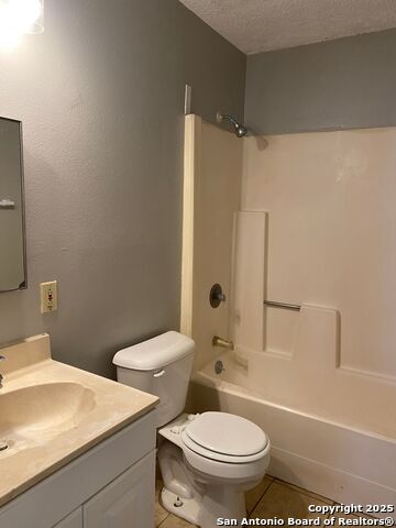 Image 8 of 12 For 801 Olmos Dr W