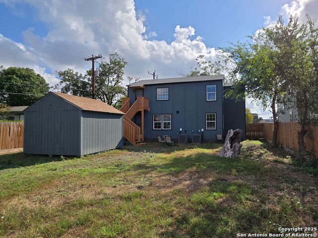 Image 4 of 14 For 2815 Pine S