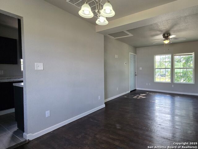 Image 7 of 14 For 2815 Pine S