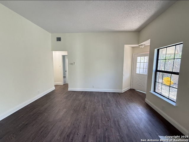 Listing photo id 1 for 8410 Forest Ridge