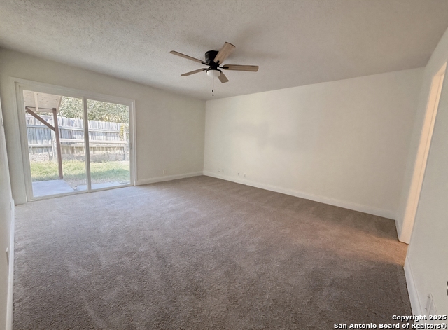 Listing photo id 7 for 8410 Forest Ridge