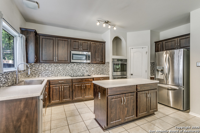 Image 10 of 22 For 2118 High Quest