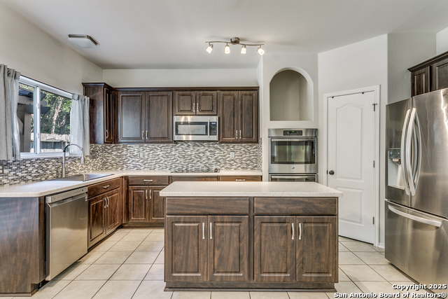 Image 9 of 22 For 2118 High Quest