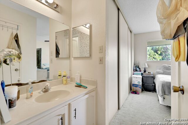 Image 20 of 29 For 12010 Ashrock