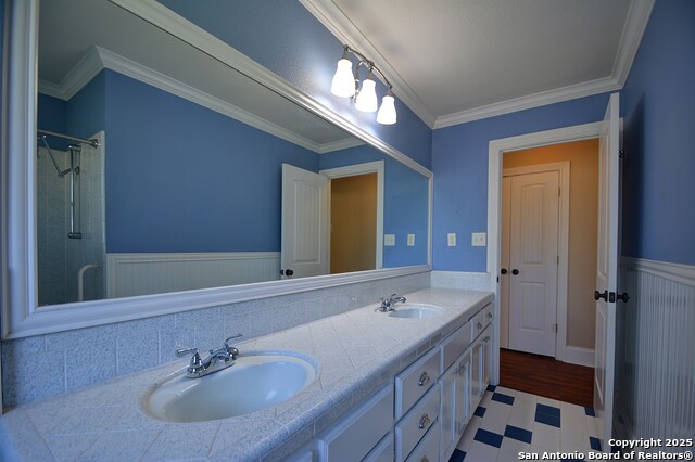 Image 33 of 53 For 416 Valley