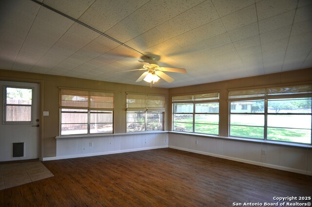 Image 39 of 53 For 416 Valley