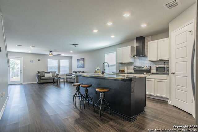 Image 26 of 36 For 7920 Broussard