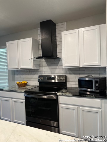 Image 8 of 36 For 7920 Broussard