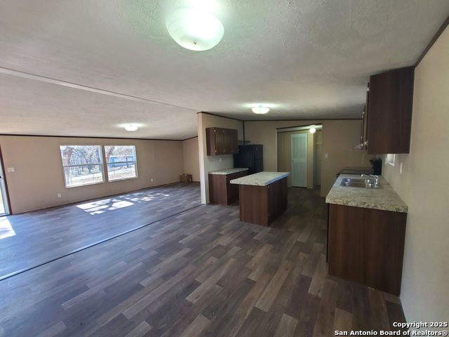 Image 3 of 11 For 61 Post Oak A