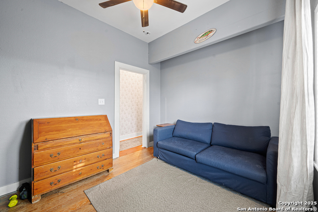 Image 18 of 27 For 514 Laurel E