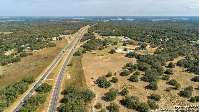 Listing photo id 0 for 23383 Mathis