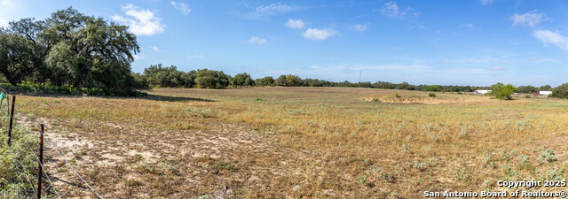 Listing photo id 24 for 23383 Mathis