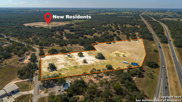 Listing photo id 1 for 23383 Mathis