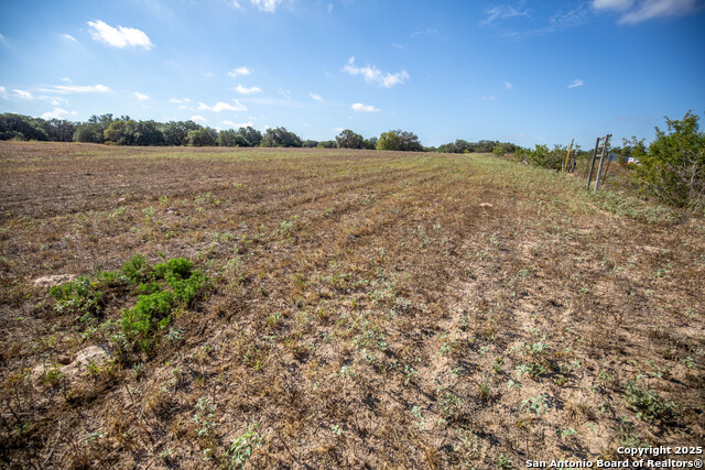Listing photo id 29 for 23383 Mathis