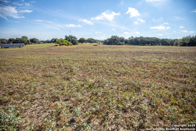 Listing photo id 30 for 23383 Mathis