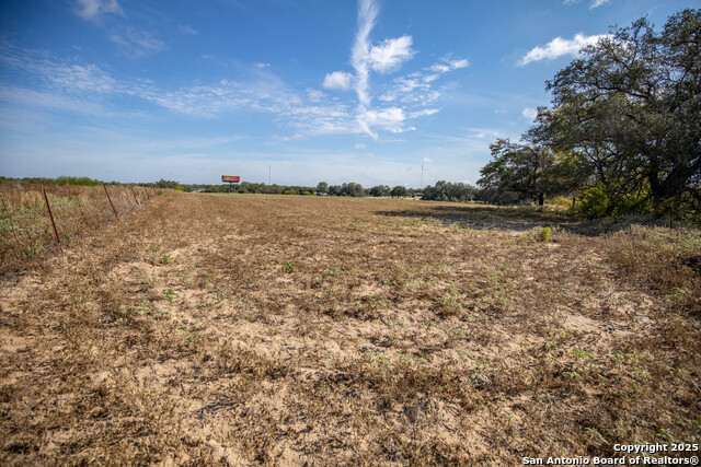 Listing photo id 35 for 23383 Mathis