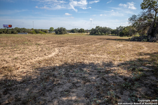 Listing photo id 39 for 23383 Mathis