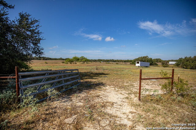 Listing photo id 44 for 23383 Mathis