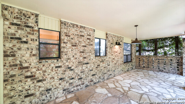 Image 15 of 52 For 530 Oakwood Blvd.