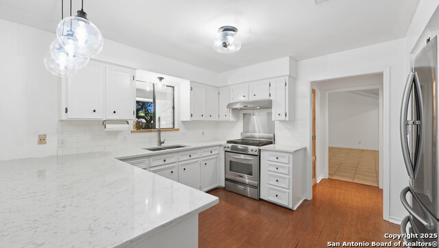 Image 22 of 52 For 530 Oakwood Blvd.