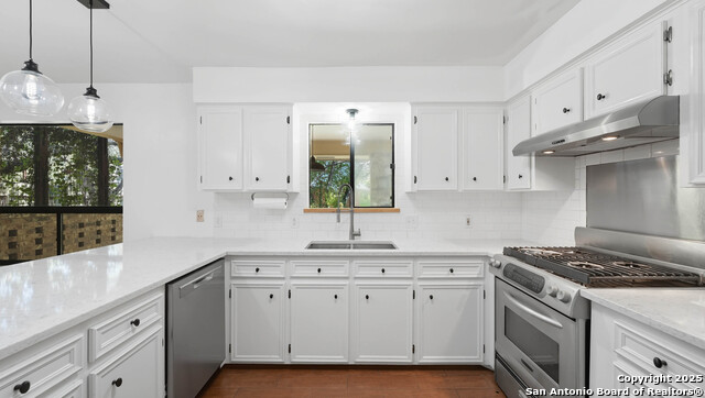 Image 23 of 52 For 530 Oakwood Blvd.