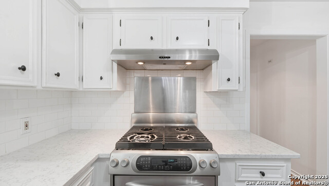 Image 26 of 52 For 530 Oakwood Blvd.