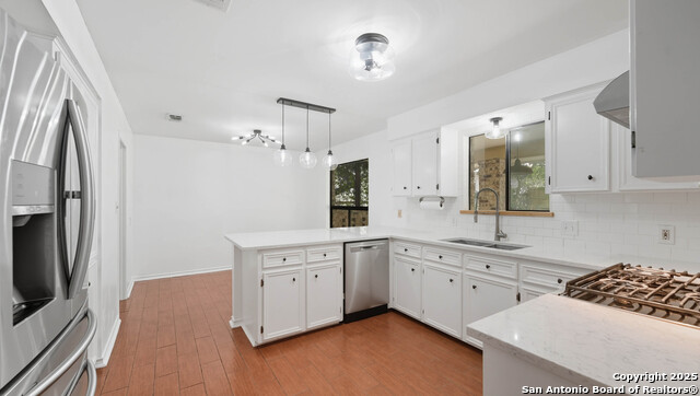 Image 29 of 52 For 530 Oakwood Blvd.