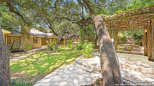 Image 7 of 52 For 530 Oakwood Blvd.