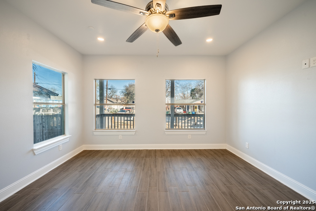 Image 11 of 22 For 1118 N Center St