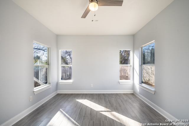 Image 17 of 22 For 1118 N Center St