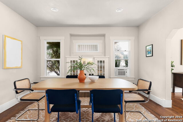 Image 10 of 32 For 502 Courtland